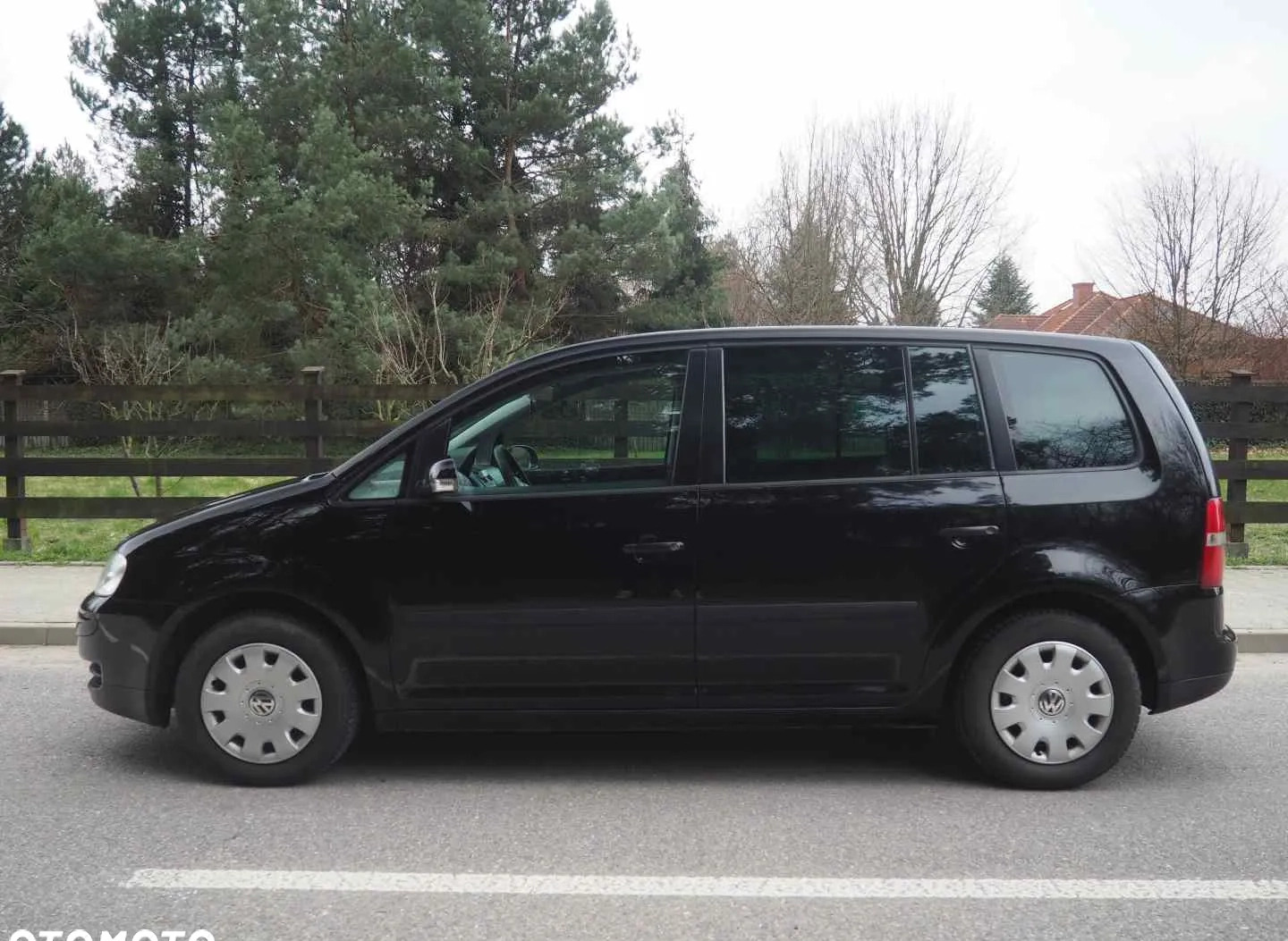 Volkswagen Touran cena 11900 przebieg: 228240, rok produkcji 2003 z Rzepin małe 704